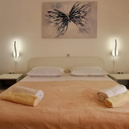 Dalmatino 3 Vis شقة روكافاك