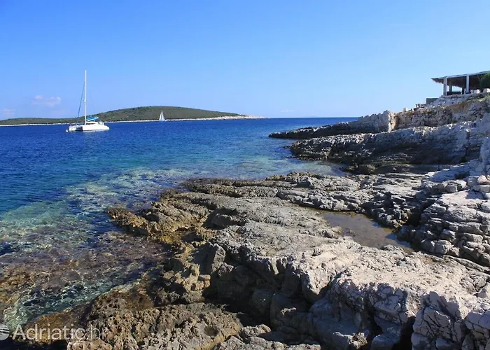 Dalmatino 3 Vis * Rukavac (Vis)