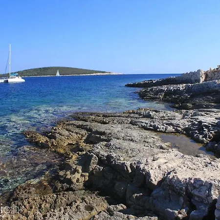 Dalmatino 3 Vis * Rukavac (Vis)